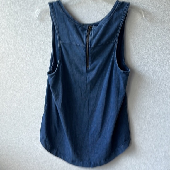 Lucky Brand top size Large Blue elephant zipper back sleeveless - Picture 5 of 9